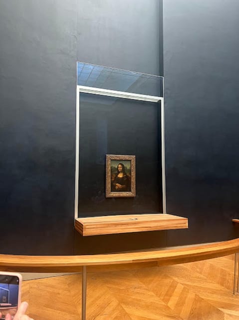 Paris: Guided tour in PORTUGUESE at the Louvre-semi-private - Is $143 a fair price for two hours?