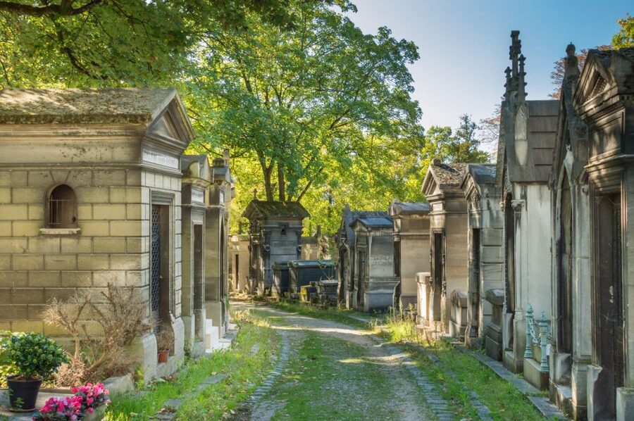 Paris: Haunted Père Lachaise Cemetery Guided Tour - Practical tips for a better visit