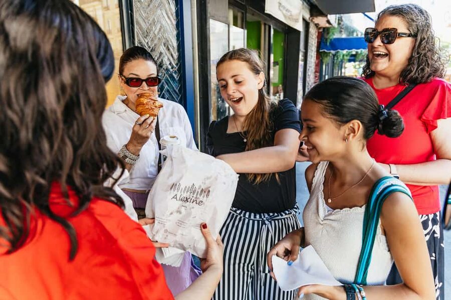 Paris: Hidden Gems of Montmartre with Local Guide - The Wall of Love and Montmartre’s softer side