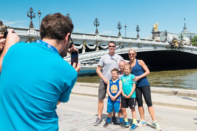 Paris Highlights Bike Tour: Eiffel Tower, Louvre and Notre-Dame - Riding beside the Seine