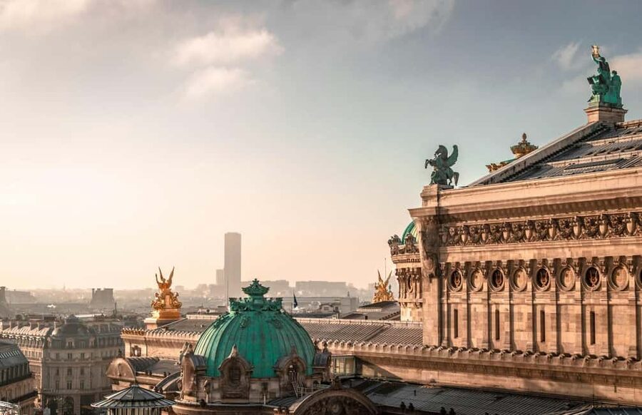 Paris Highlights Full Day Tour - The 90-minute bus ride to Notre Dame