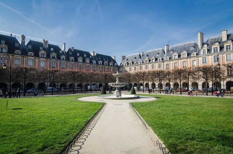 Paris Highlights Full Day Tour - Walking through the Latin Quarter