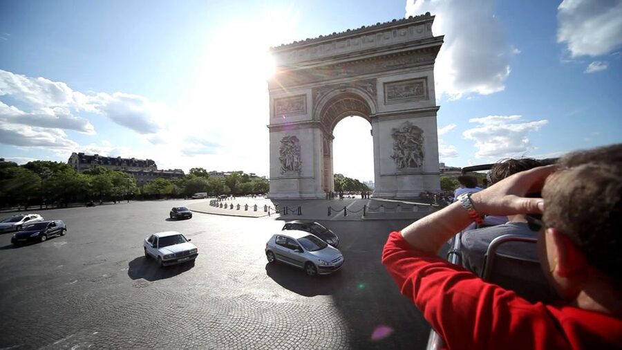 Paris: Hop-on Hop-off Bus Tour & Seine Cruise Bundle Tour - Stops 6 and 7: Concorde and the Champs-Élysées