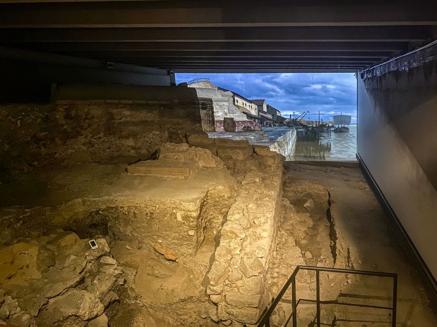 Paris: Île de la Cité and Notre-Dame Walking Tour With Crypt - Is $47 a fair price?