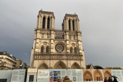 Paris Île de la Cité and Notre-Dame Walking Tour With Crypt