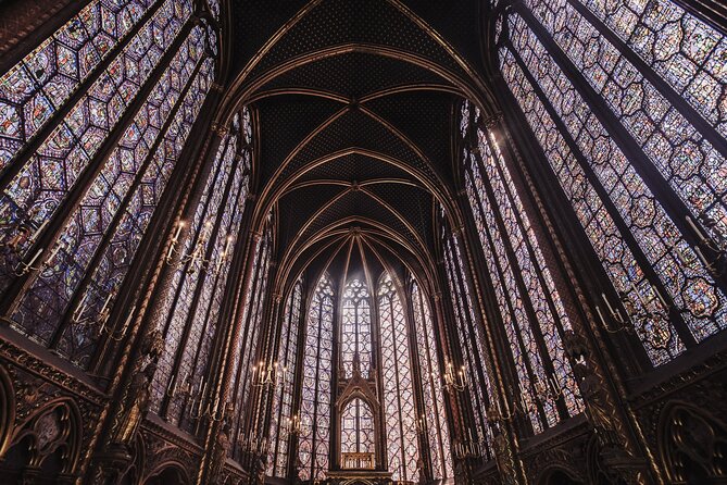 Paris in a Day: Louvre or Orsay, Eiffel Tower, City Walk & Cruise - Île de la Cité and the story of central Paris