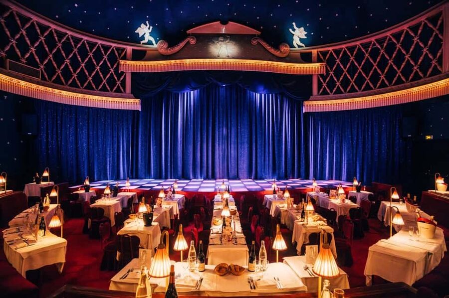 Paris: La Nouvelle Eve Cabaret Show with Champagne - Finding La Nouvelle Eve at 25 rue Pierre Fontaine