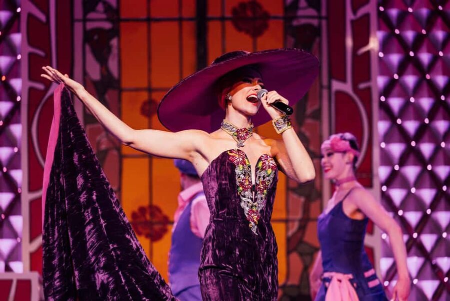 Paris: La Nouvelle Eve Cabaret Show with Champagne - Should you book La Nouvelle Eve?