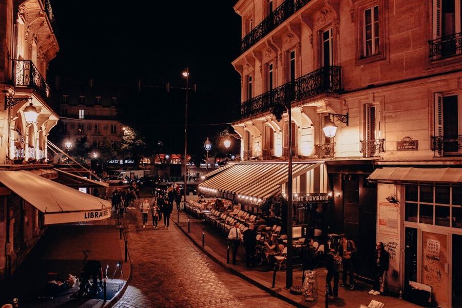 Paris: Latin Quarter Walking Tour with Local Guide - Starting at Place Louis Lépine on Île de la Cité