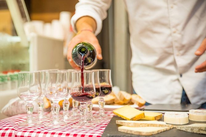 Paris Le Marais District Original Food and Wine Tasting Tour - What this Le Marais food walk is really like