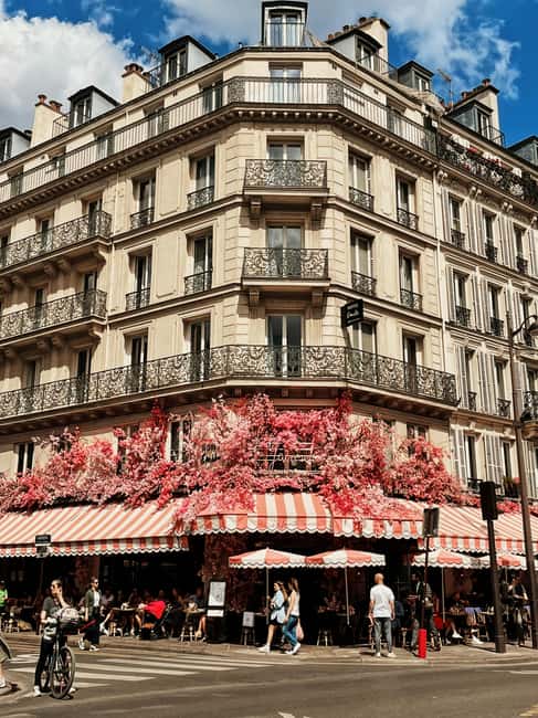 Paris Le Marais Food Tour: Full Traditional French Feast - Rue de Rivoli: classic French food with a place to sit