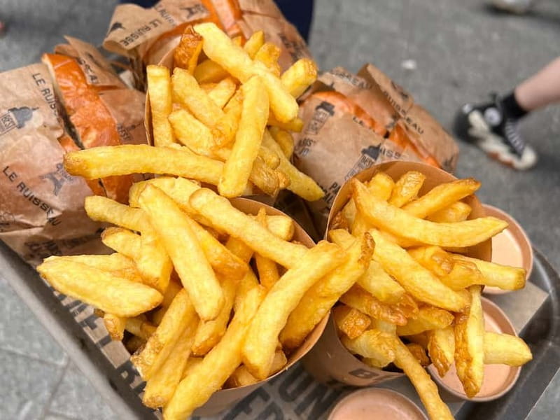 Paris: Le Marais Guided Food Tour with Tastings - Sweet stops: French toast, chouquettes, macarons, and ice cream