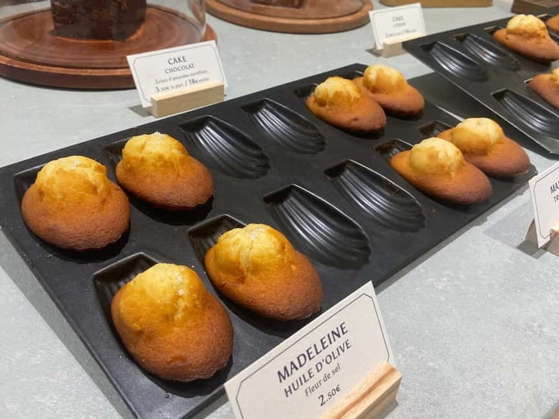 Paris: Le Marais Guided Food Tour with Tastings - Group size, language, and accessibility