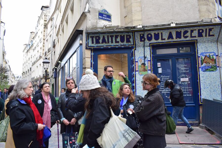 Paris: Le Marais & Montmartre Jewish History Walking Tour - The transfer from Le Marais to Montmartre