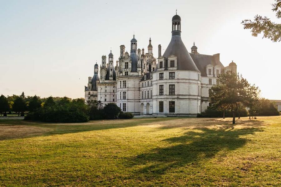 Paris: Loire Valley Chambord Castle, Wine Tasting & Lunch - Why this makes sense as a day trip from Paris