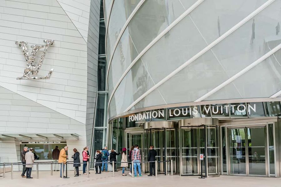 Paris: Louis Vuitton Foundation Exterior Tour with Entry - Inside The Foundation, A Self-Guided Visit
