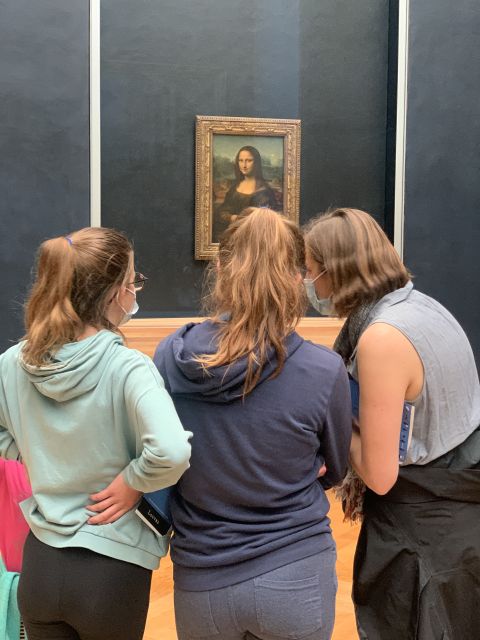Paris Louvre: 2-Hour Private Tour for Groups or Families - Languages, accessibility, and booking flexibility