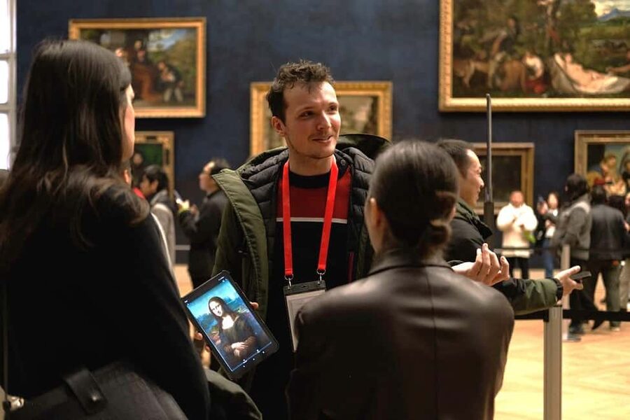 Paris: Louvre Masterpieces Tour with Pre-Reserved Tickets - Key points to know before booking