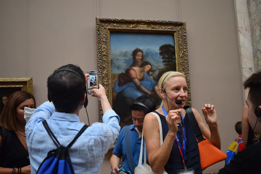 Paris: Louvre Masterpieces Tour with Pre-Reserved Tickets - Sculpture, architecture, and the quieter rooms