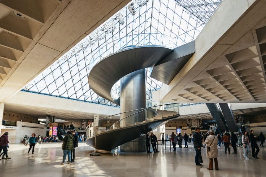 Paris: Louvre Museum Entry Ticket With Host and River Cruise - Quick facts about the Louvre and Seine package