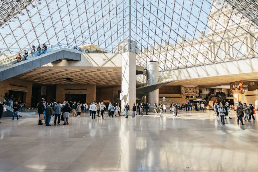 Paris: Louvre Museum Entry Ticket With Host and River Cruise - What you can realistically see in two to four hours