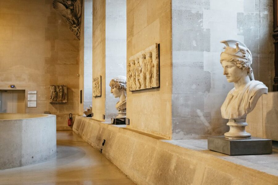 Paris: Louvre Museum Entry Ticket With Host and River Cruise - Planning the gap between the Louvre and the boat