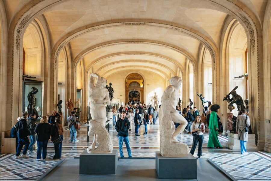 Paris: Louvre Museum Entry Ticket With Host and River Cruise - Is $100 a fair price?