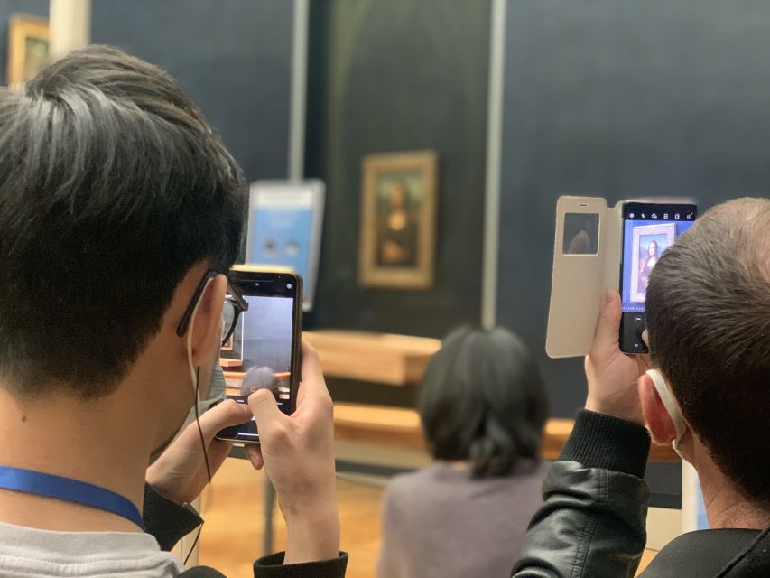 Paris: Louvre Museum Entry with History of Mona Lisa - Finding 162 Rue de Rivoli without a Parisian treasure hunt