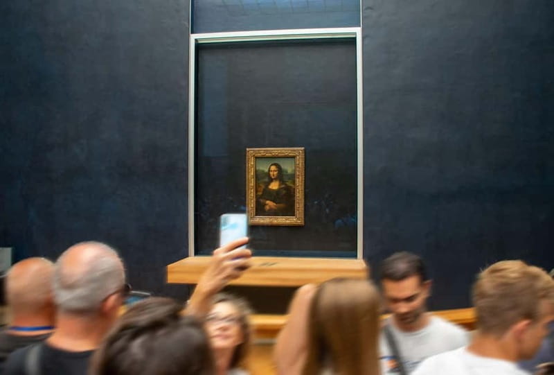 Paris: Louvre Museum Highlights Small-Group Guided Tour - Three hours for famous works and less obvious rooms