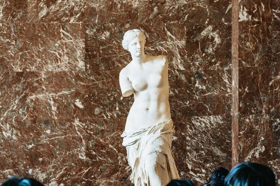 Paris: Louvre Museum Tour Mona Lisa & Iconic Masterpieces - Staying on after the guided route