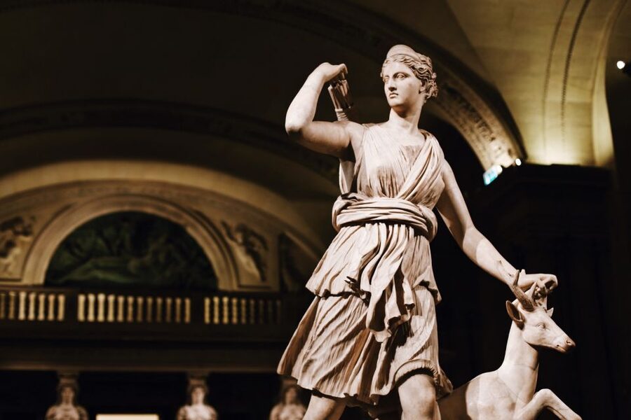 Paris: Louvre Must-See Tour with Reserved Entry Ticket - What the $143 price really buys
