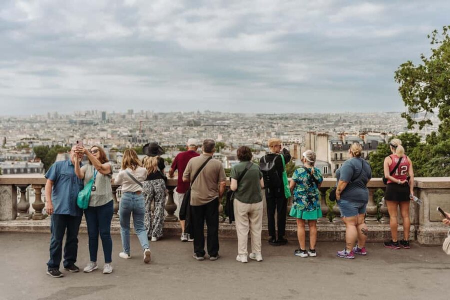 Paris: Louvre or Orsay, Eiffel Tower, City Walk & Cruise - Sacré-Cœur and the first look at Montmartre