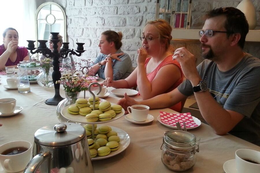 Paris: Macarons Class, Teatime and To-Go Box - Arriving at 59 Rue Cardinal Lemoine