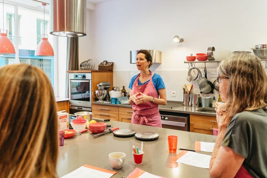 Paris: Macarons Cooking Class with Pâtisserie Chef Noémie - Chef Noémie’s teaching style