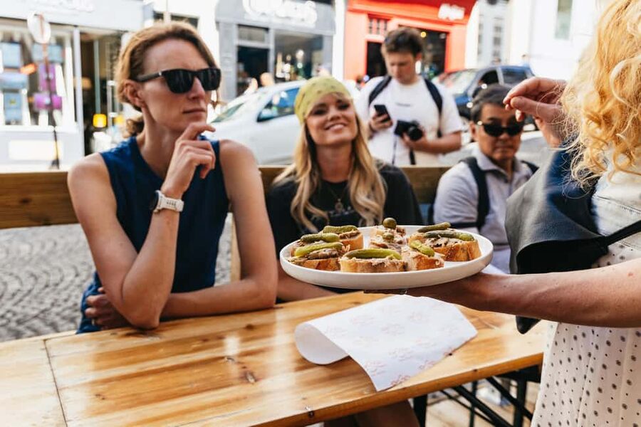 Paris: Montmartre Cheese, Wine & Pastry Guided Walking Tour - Who should book this Montmartre tour?
