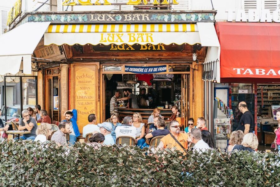 Paris: Montmartre Food and Wine Guided Tour - The guides make or break the afternoon