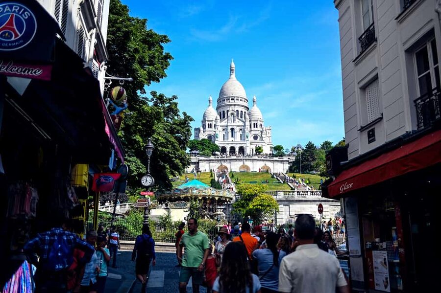 Paris: Montmartre Food Tasting Walking Tour with Secret Dish - First Bites: Macarons and Artisan Chocolate