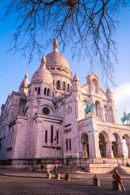 Paris: Montmartre Hidden Gems and Highlights Walking Tour - Starting at Saint-Jean de Montmartre