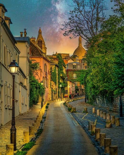 Paris: Montmartre Highlights Walking Tour with a Local Guide - Is $34 a fair price?