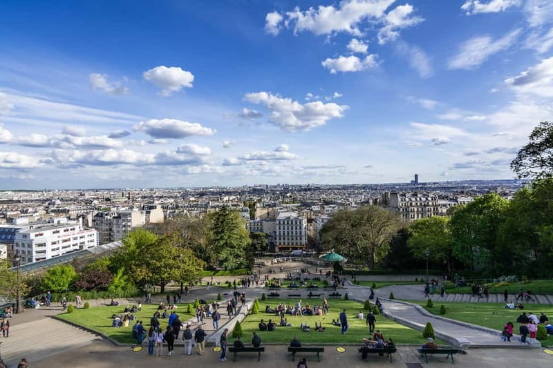 Paris: Montmartre Highlights Walking Tour with a Local Guide - The Wall of Love and a gentle opening stop