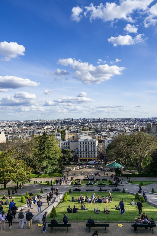 Paris: Montmartre Highlights Walking Tour with a Local Guide - Bateau-Lavoir and the birth of modern art