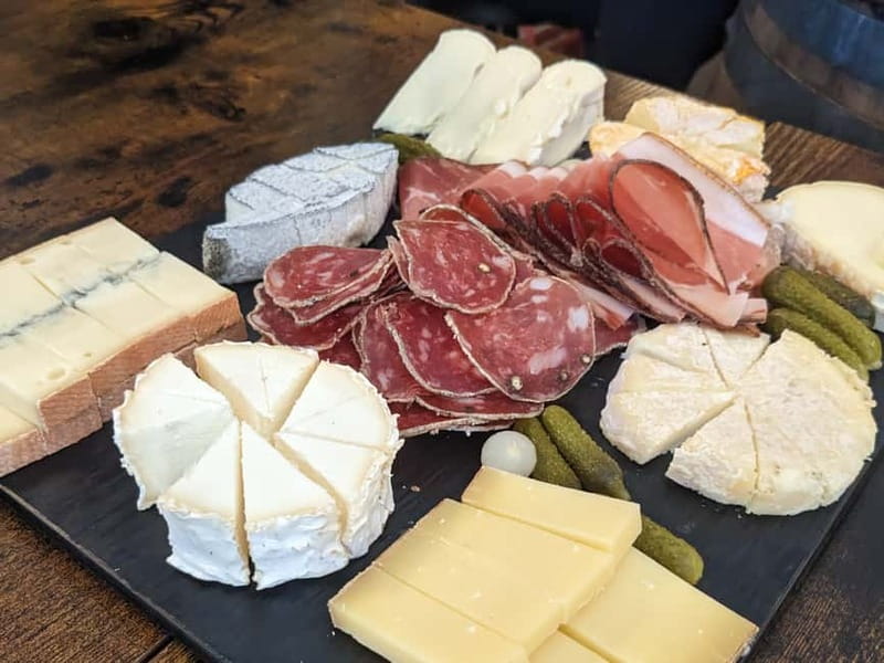 Paris: Montmartre/Pigalle Foodie Tour with Tastings - Why this Montmartre food walk works