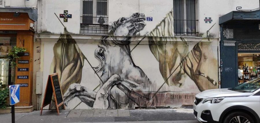 Paris: Montmartre Street Art Tour with an Artist - Street art in a district built for artists