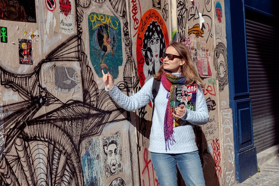 Paris: Montmartre Street Art Tour with an Artist - What the artist guides add