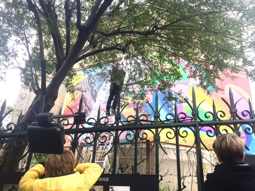 Paris: Montmartre Street Art Tour with an Artist - The best way to fit it into your Paris plans
