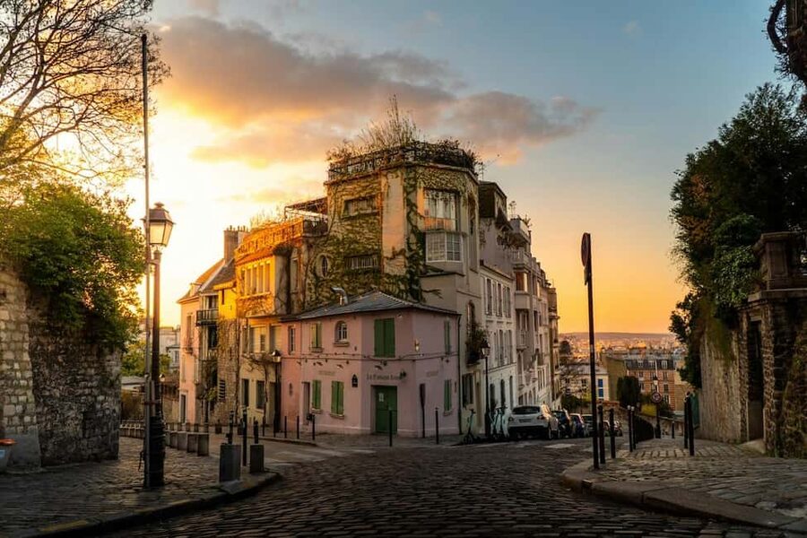 Paris: Montmartre. The old artist village+its unique charm. - Key points to know before booking