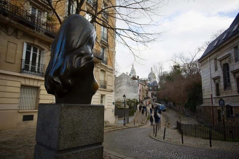 Paris: Montmartre. The old artist village+its unique charm. - Why Montmartre feels like a village