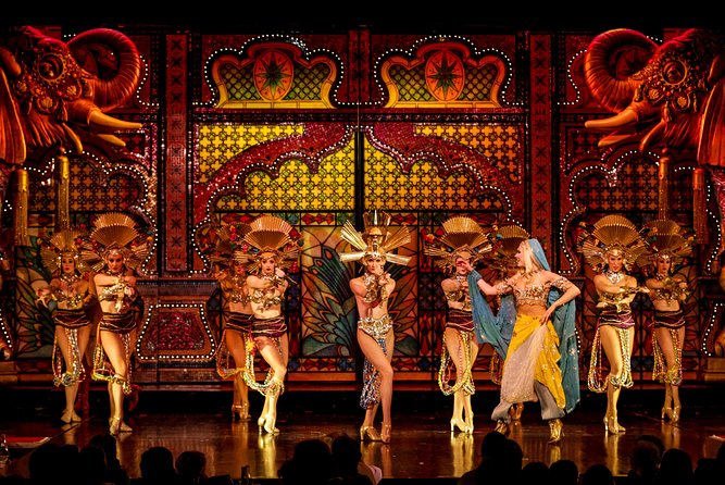 Paris Moulin Rouge Cabaret Show and Dinner - Arriving near Montmartre
