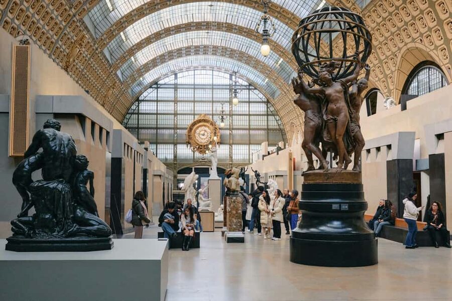 Paris: Musée d'Orsay Private Guided Tour with Reserved Entry - The museum’s architecture adds a second story