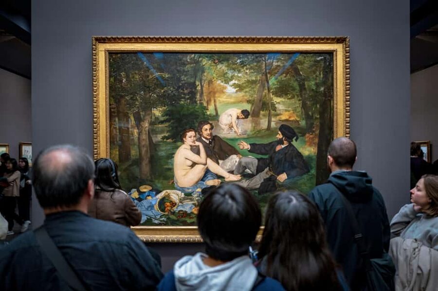 Paris: Musée d'Orsay Private Guided Tour with Reserved Entry - Languages, access, and small practical details